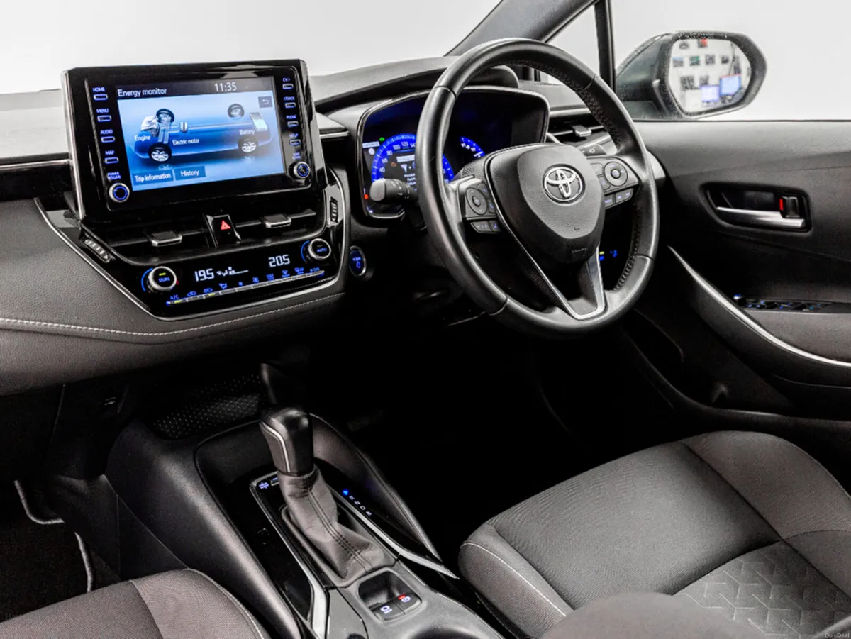 Toyota Corolla Luna Hybrid Auto 120HP - Image 6
