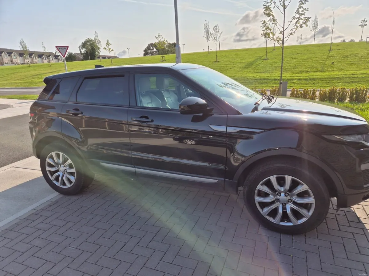 2017 Range Rover Evoque SE 2.0D - Image 2