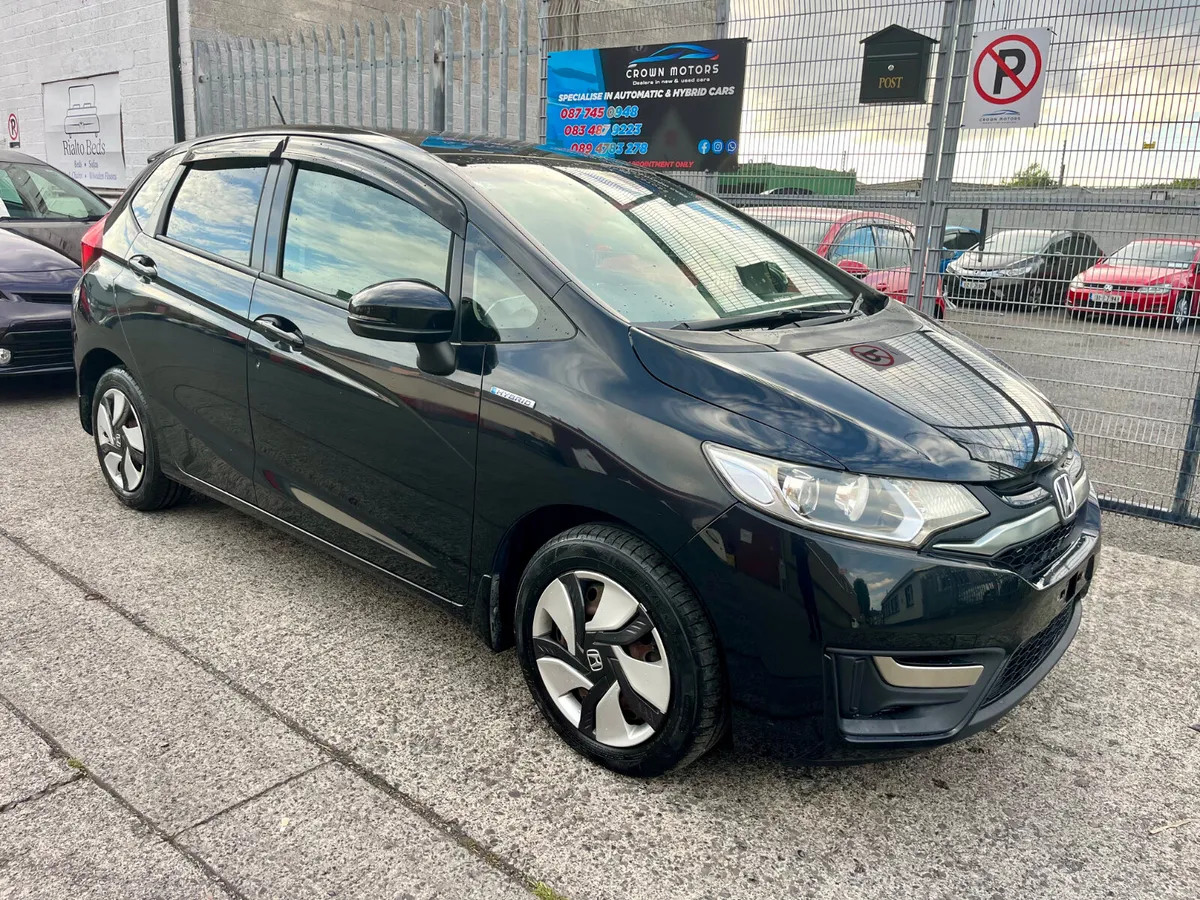 Honda fit 2014 hybrid Automatic - Image 1