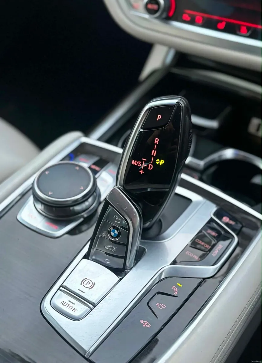 BMW 730D Luxury - Image 2