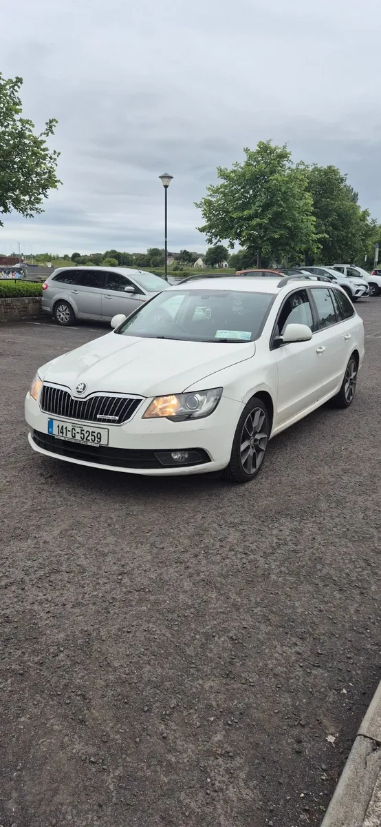 Skoda Superb 2014 - Image 1