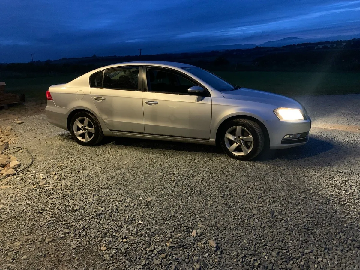 2014 VW Passat - Image 2