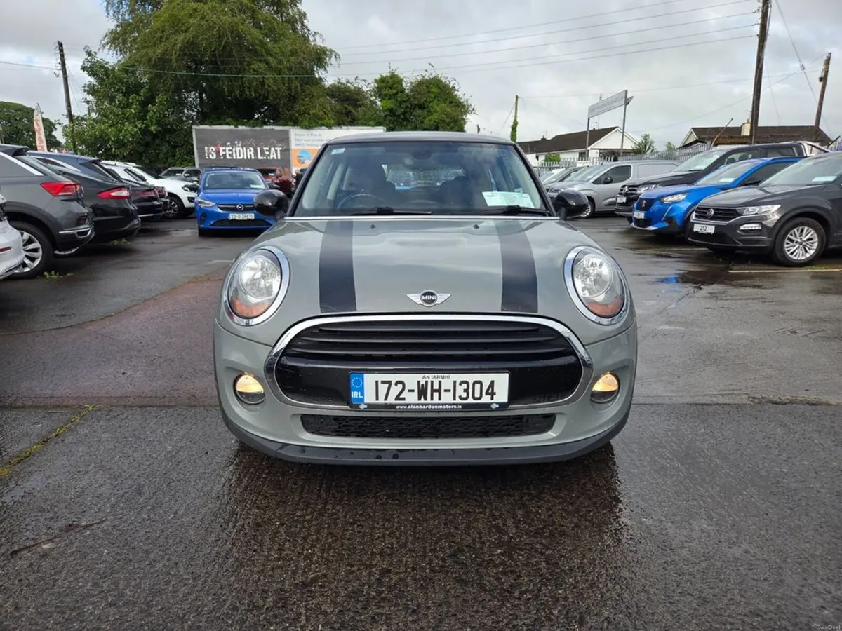 Mini Cooper 1.5 D 3DR - Image 2