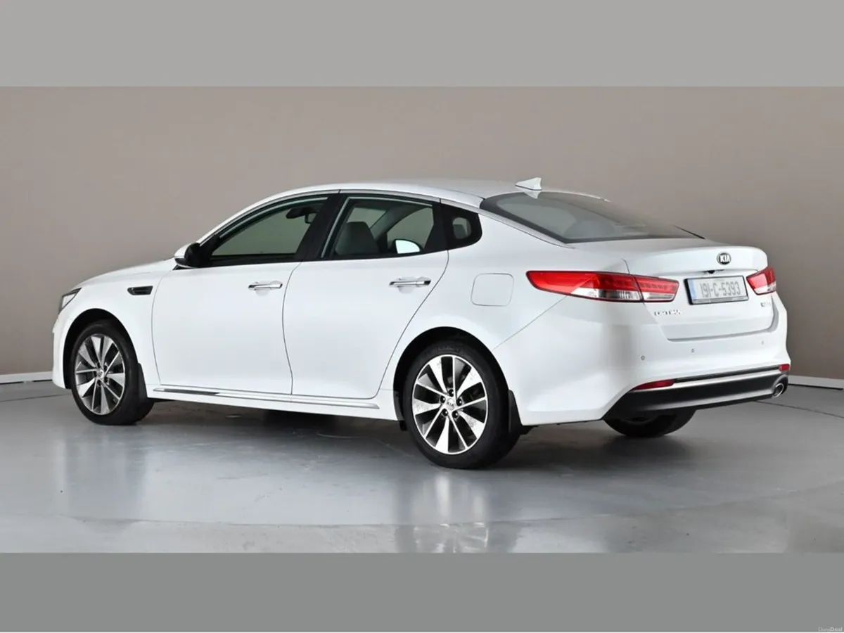 Kia Optima Platinum 5DR - Image 2