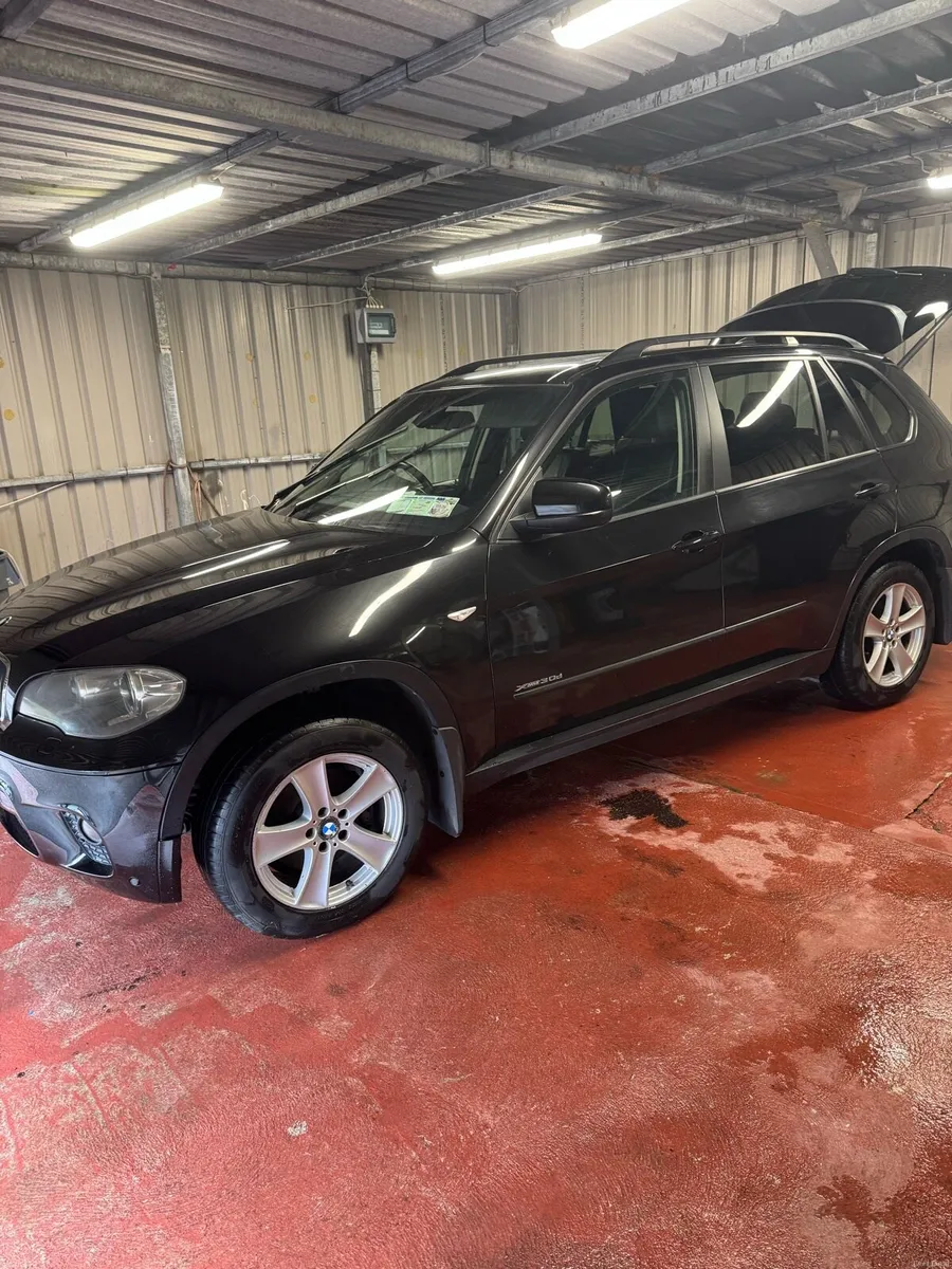 BMW x5 - Image 1