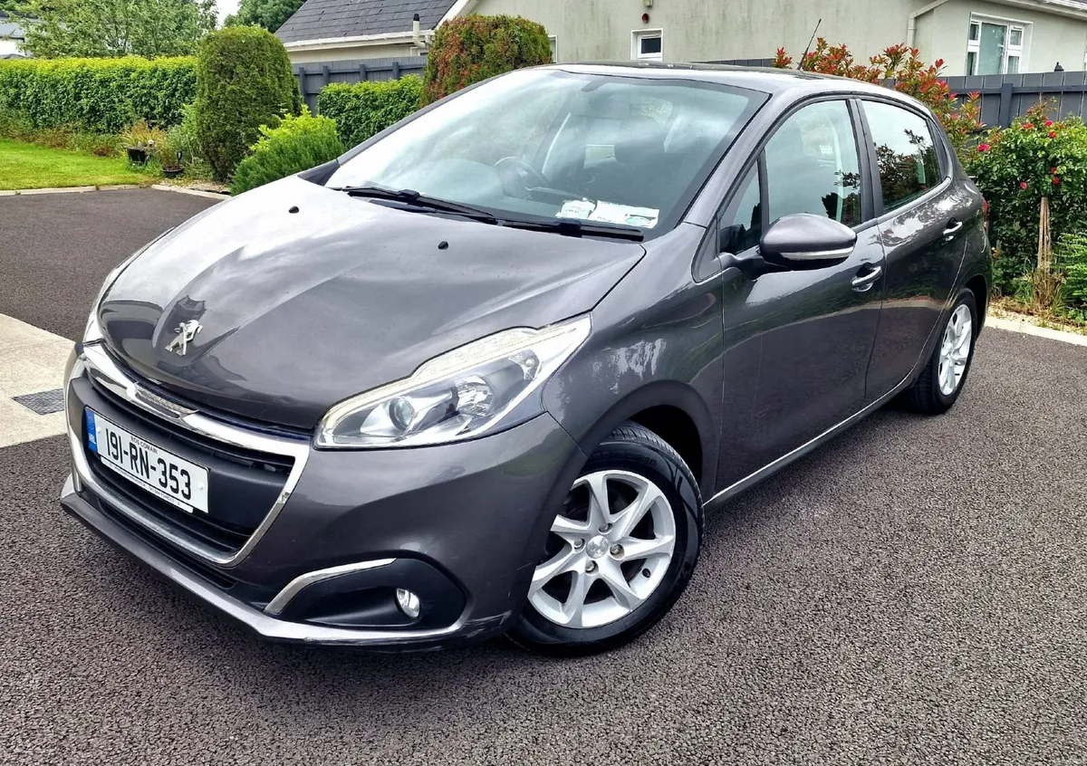 Peugeot 208 2019 - Image 1