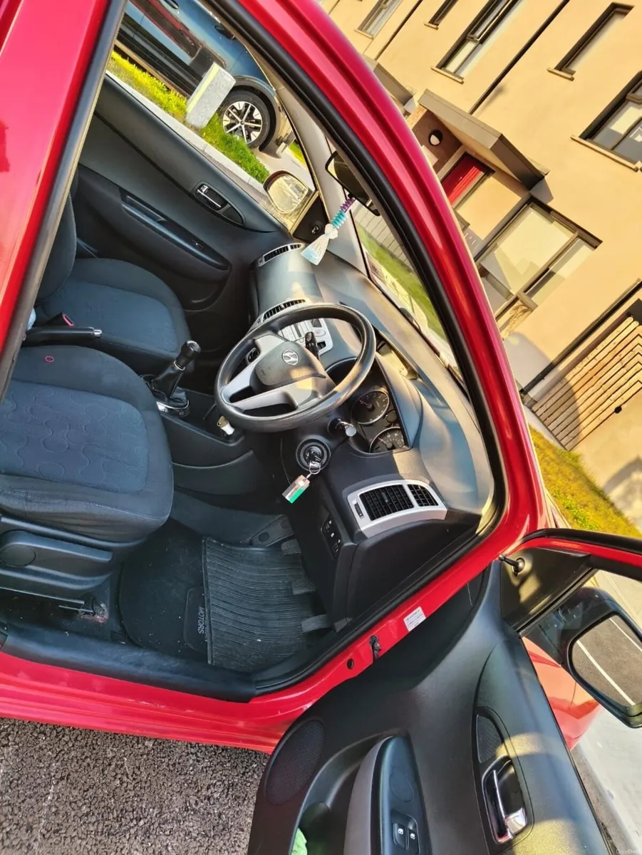 Hyundai i20 **Low miles ** - Image 5