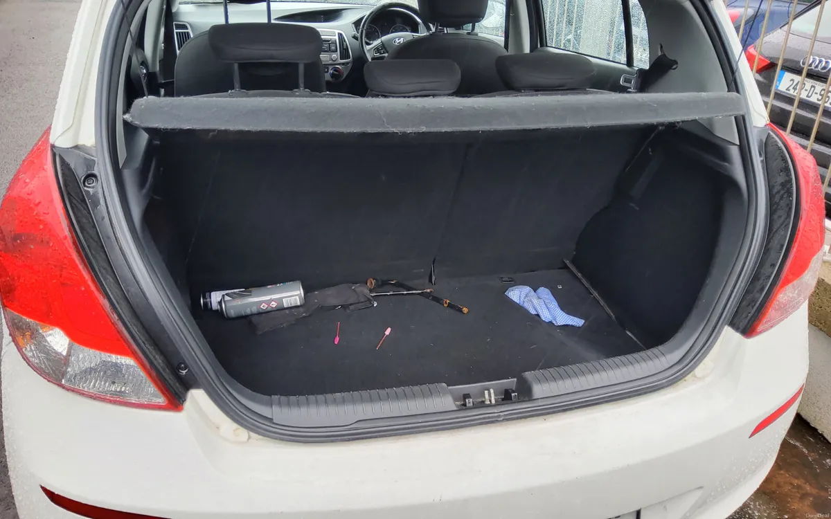 Hyundai i20 2013 - Image 2