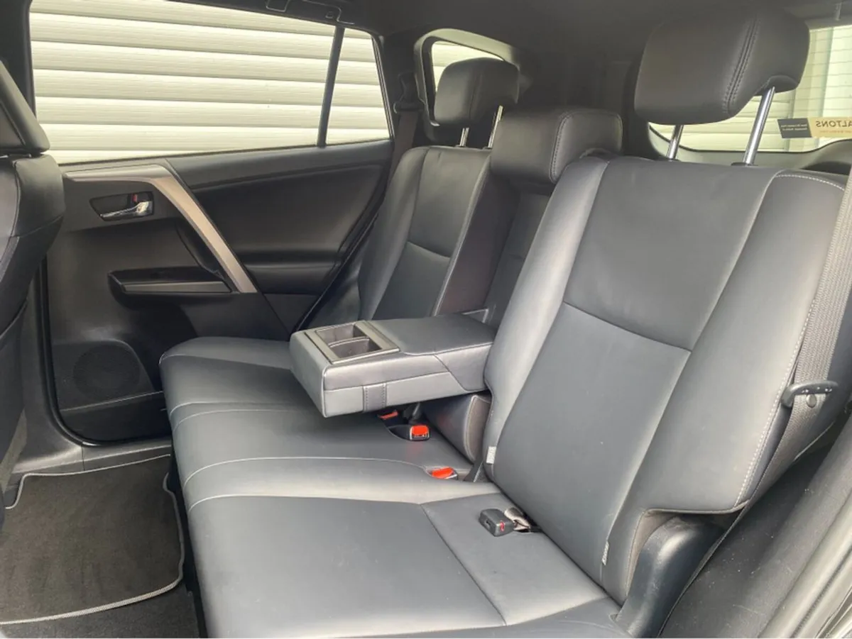 Toyota RAV4 Vvt-i 2.5  Hybrid 4WD Excel @Waltons G - Image 5