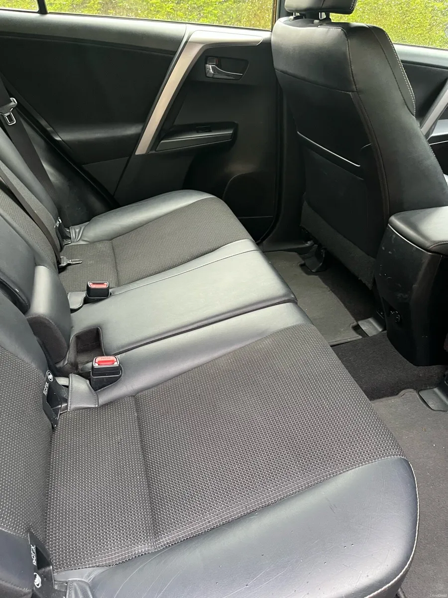 Rav 42.0D-4DLUNA SPORT4DR - Image 2
