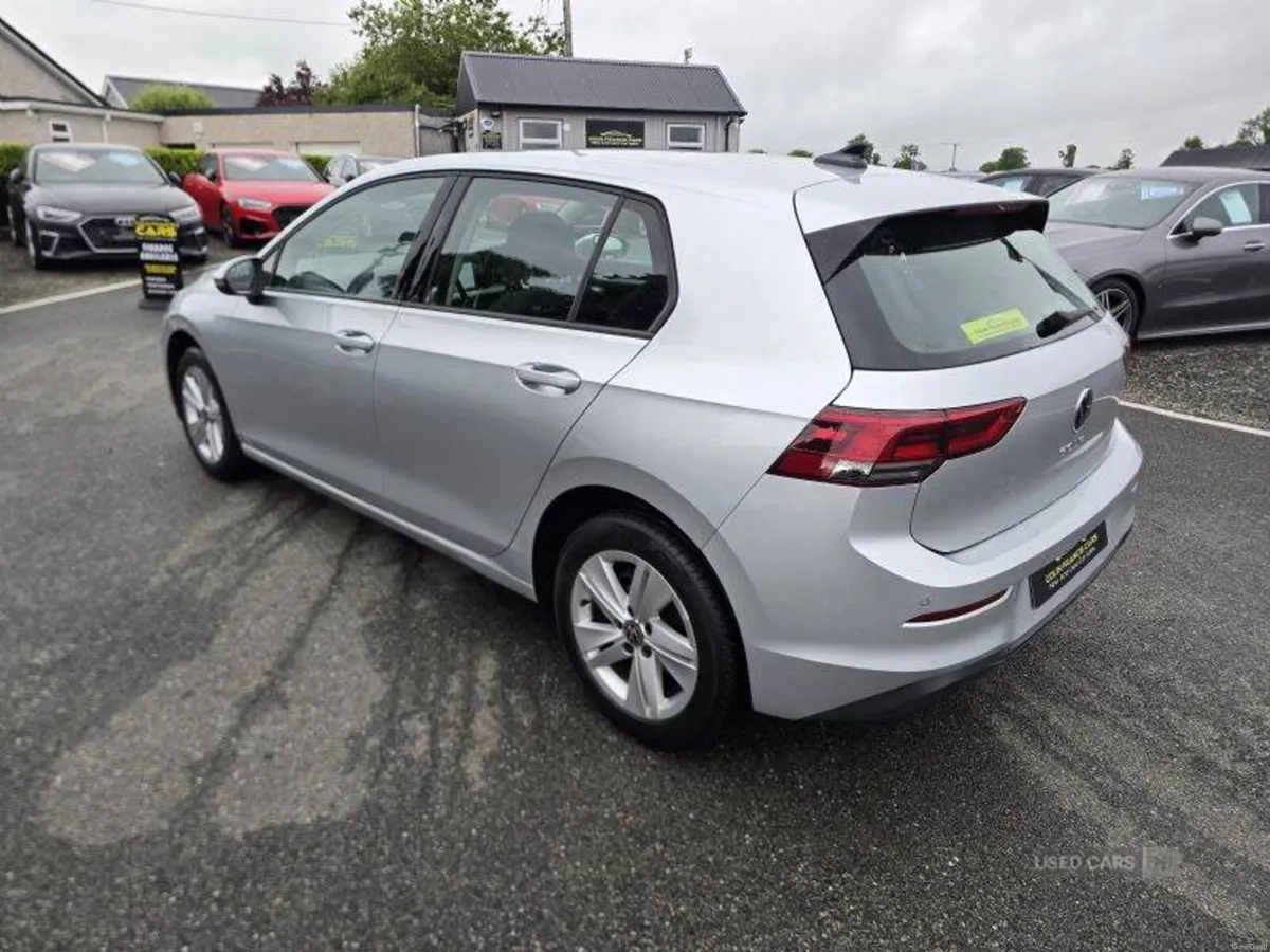 Volkswagen Golf Life - Image 3