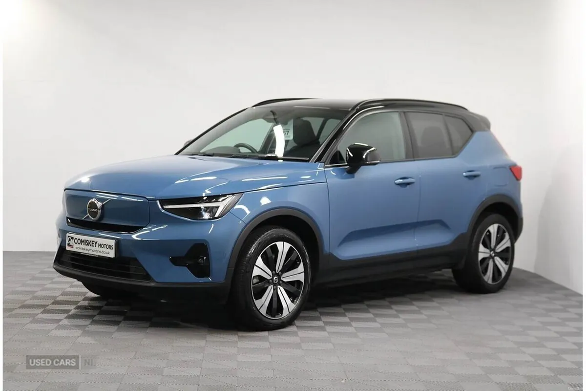 Volvo XC40 Plus - Image 3