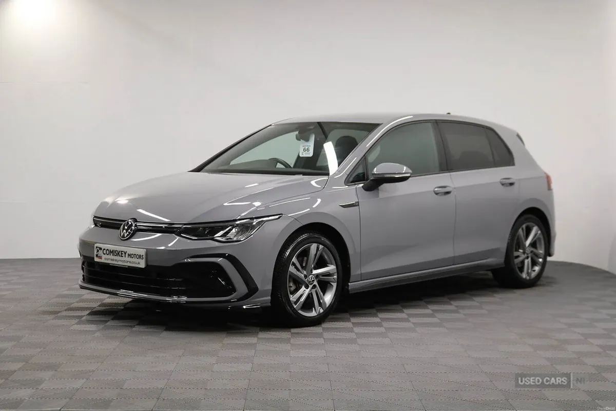 Volkswagen Golf eTSI MHEV R-Line - Image 3