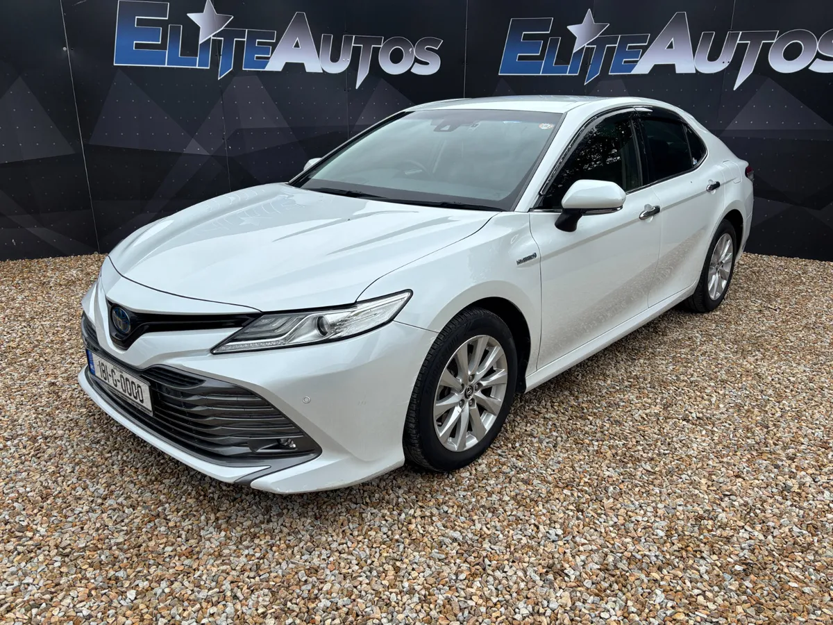 Toyota Camry Self Charging  Hybrid 2018 - Image 2