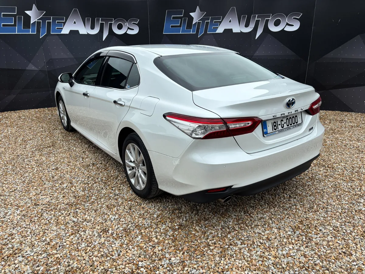 Toyota Camry Self Charging  Hybrid 2018 - Image 4