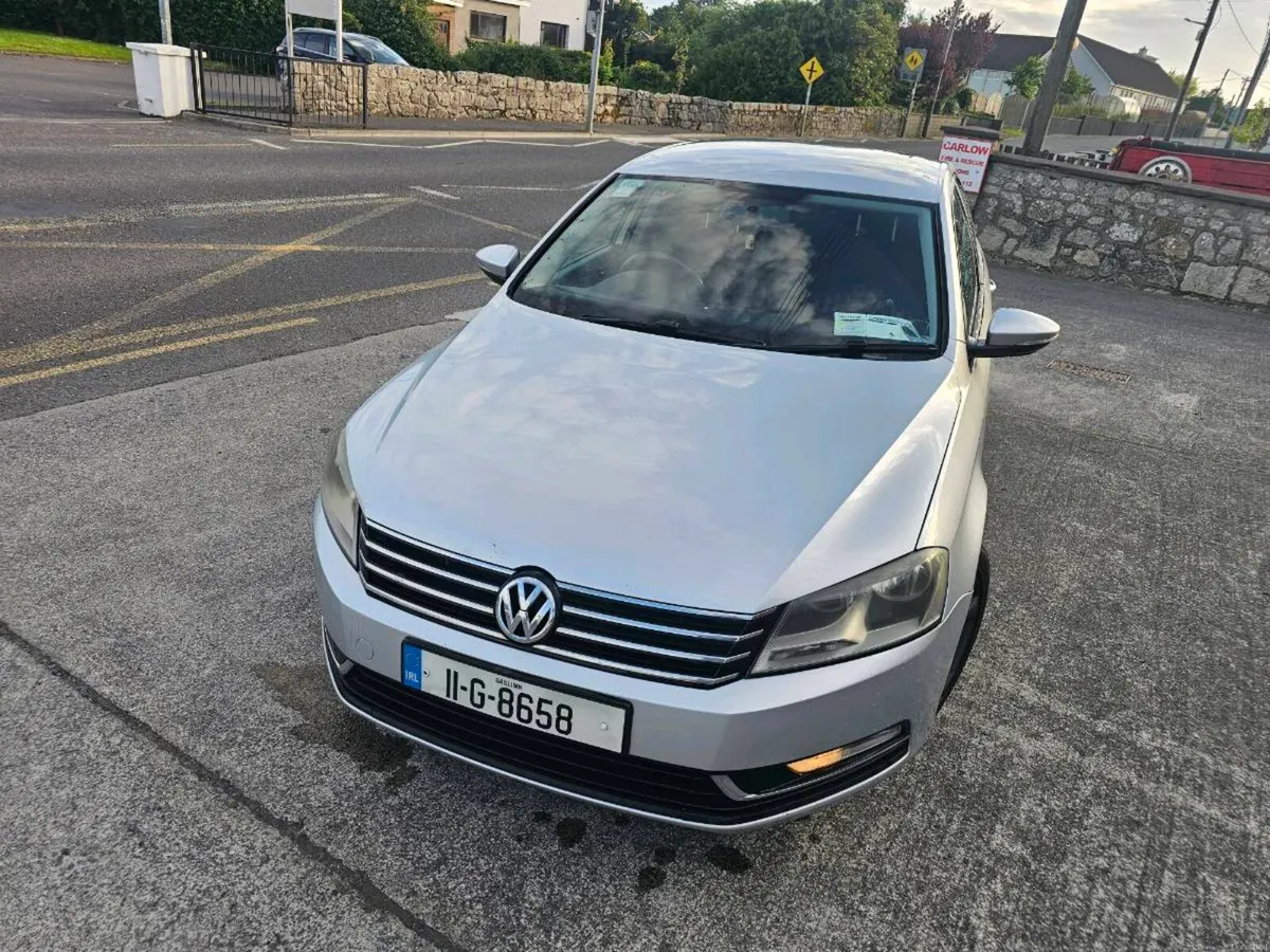 2011 Volkswagen Passat - Image 1