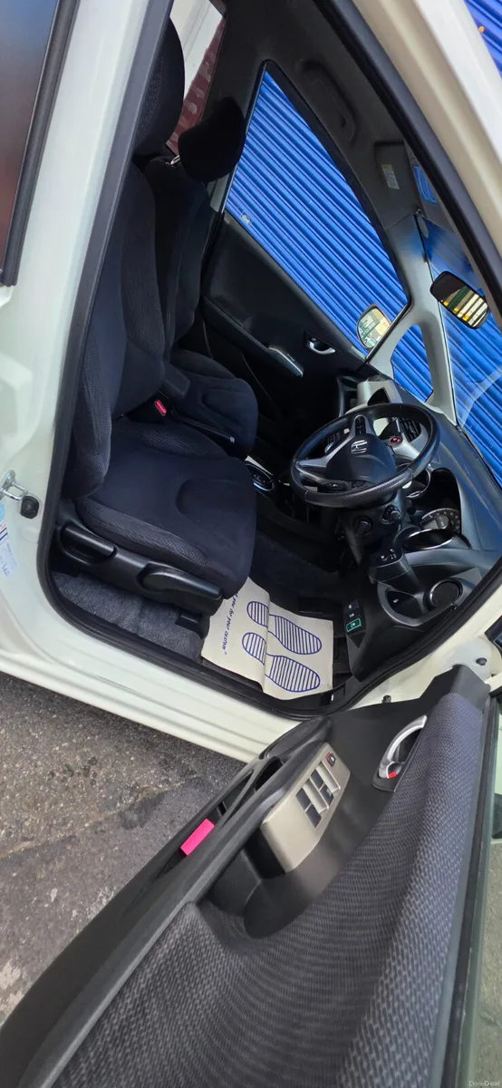 Honda Fit Hybrid Automatic - Image 5
