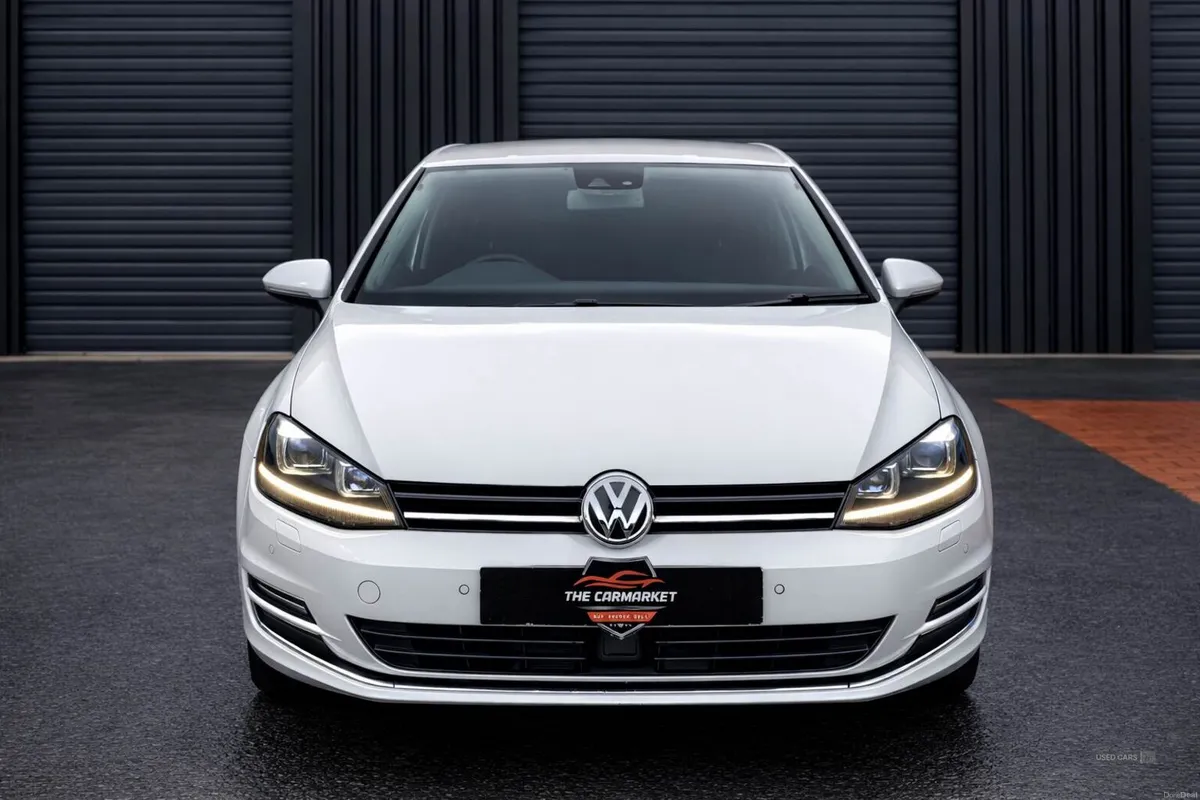 Volkswagen Golf 1.2 TSI Bluemotion Auto 5DR - Image 2