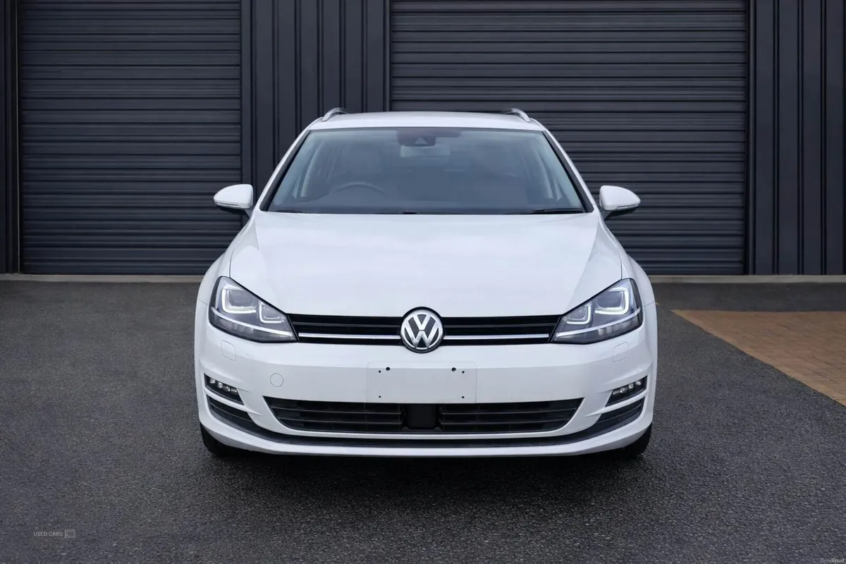 Volkswagen Golf 1.2 TSI BlueMotion Auto 5DR - Image 3