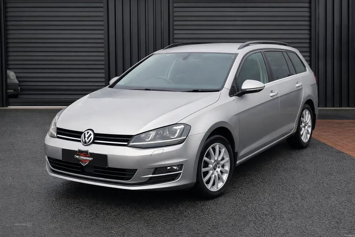 Volkswagen Golf 1.2 TSI Bluemotion Auto 5DR - Image 4