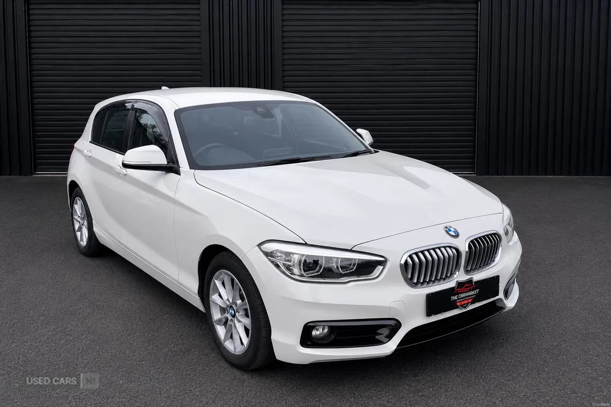 BMW 1-Series 1.5 118i Sport Euro 6 (s/s) 5DR - Image 1