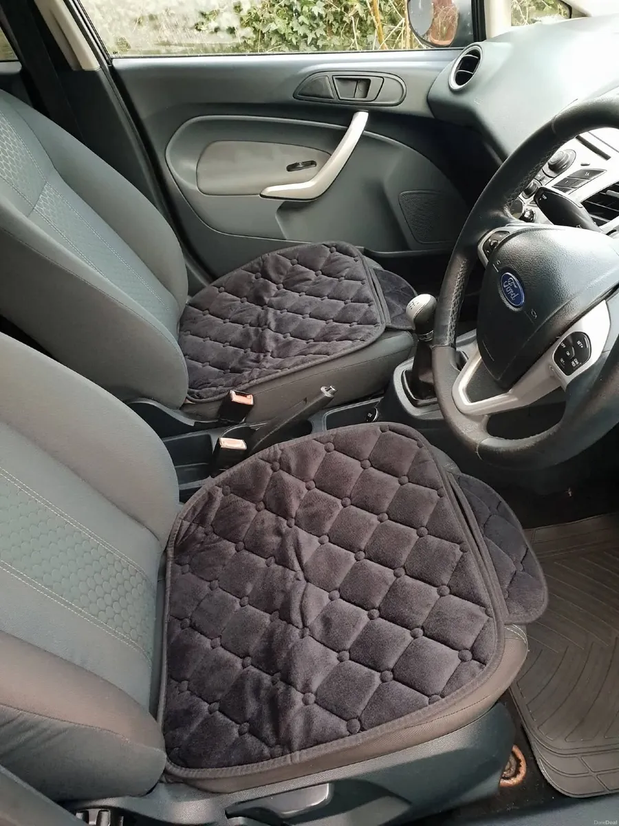 2009 Ford Fiesta Titanium 1.6 Diesel TDCi 90BHP - Image 3