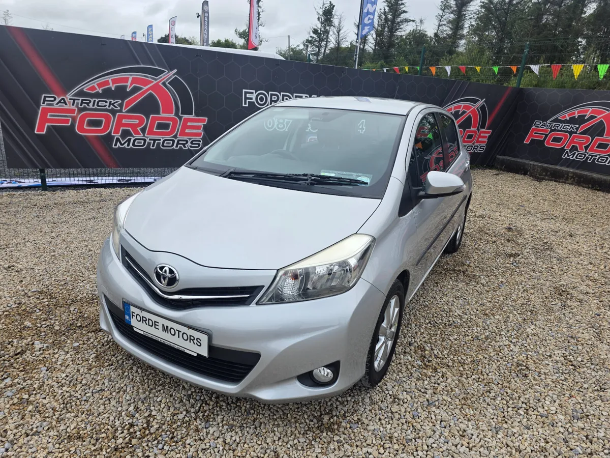Toyota Yaris 2012 - Image 2