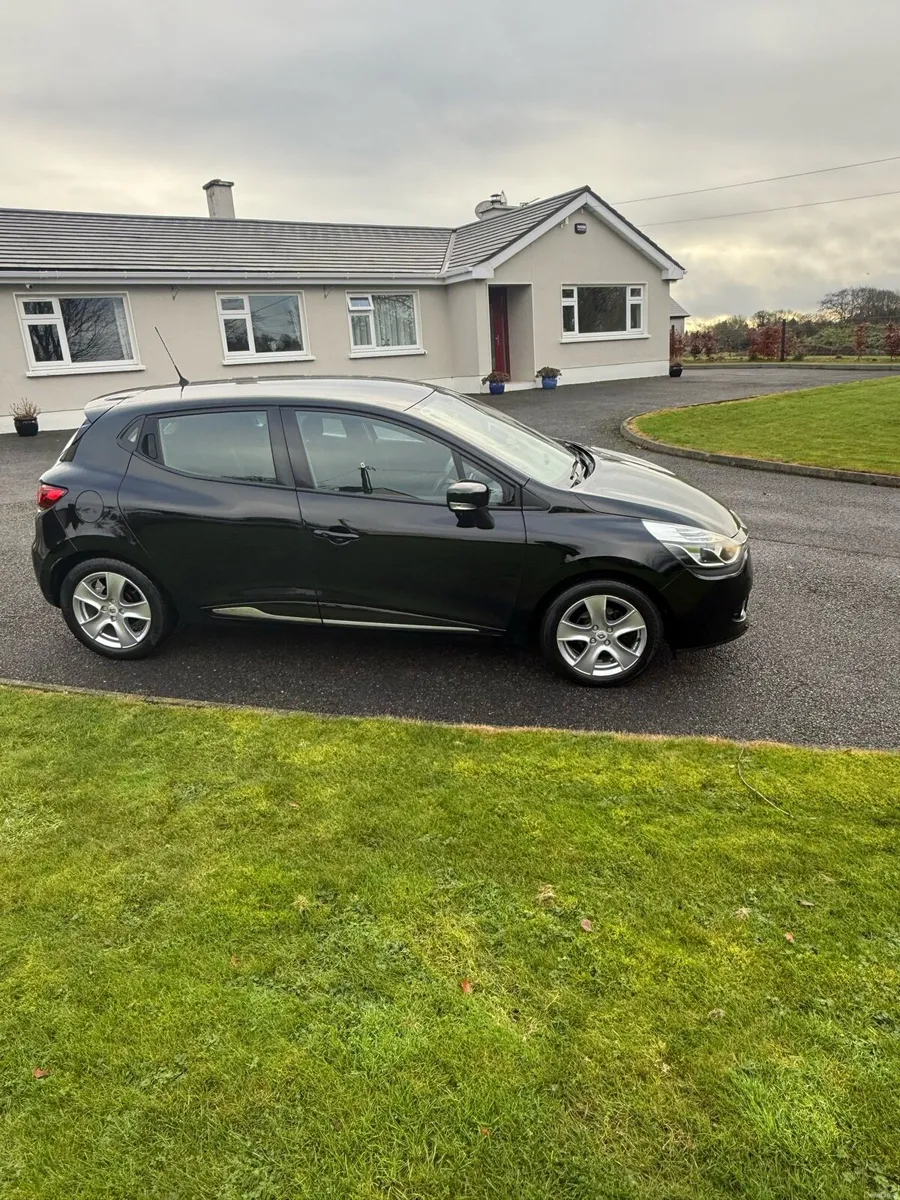 Renault Clio - Image 2