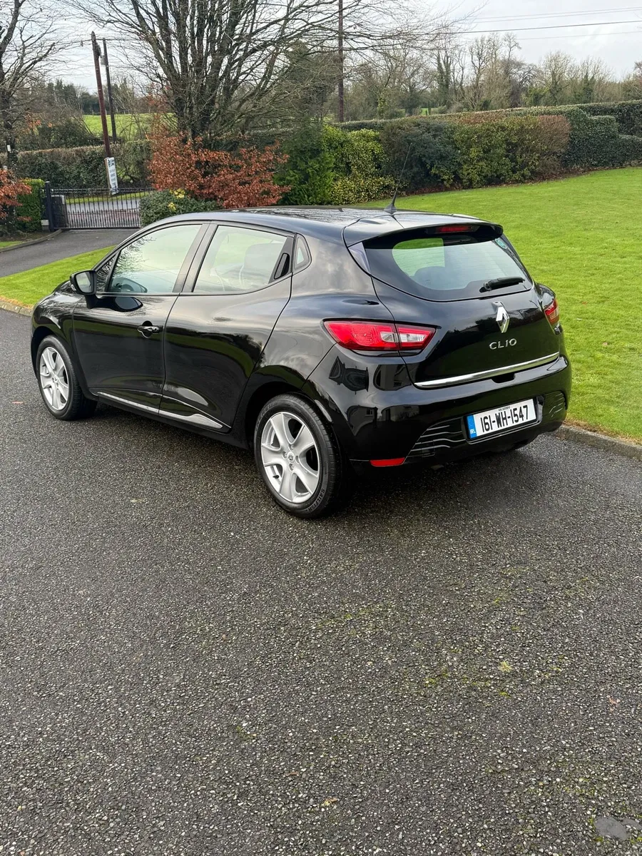 Renault Clio - Image 5