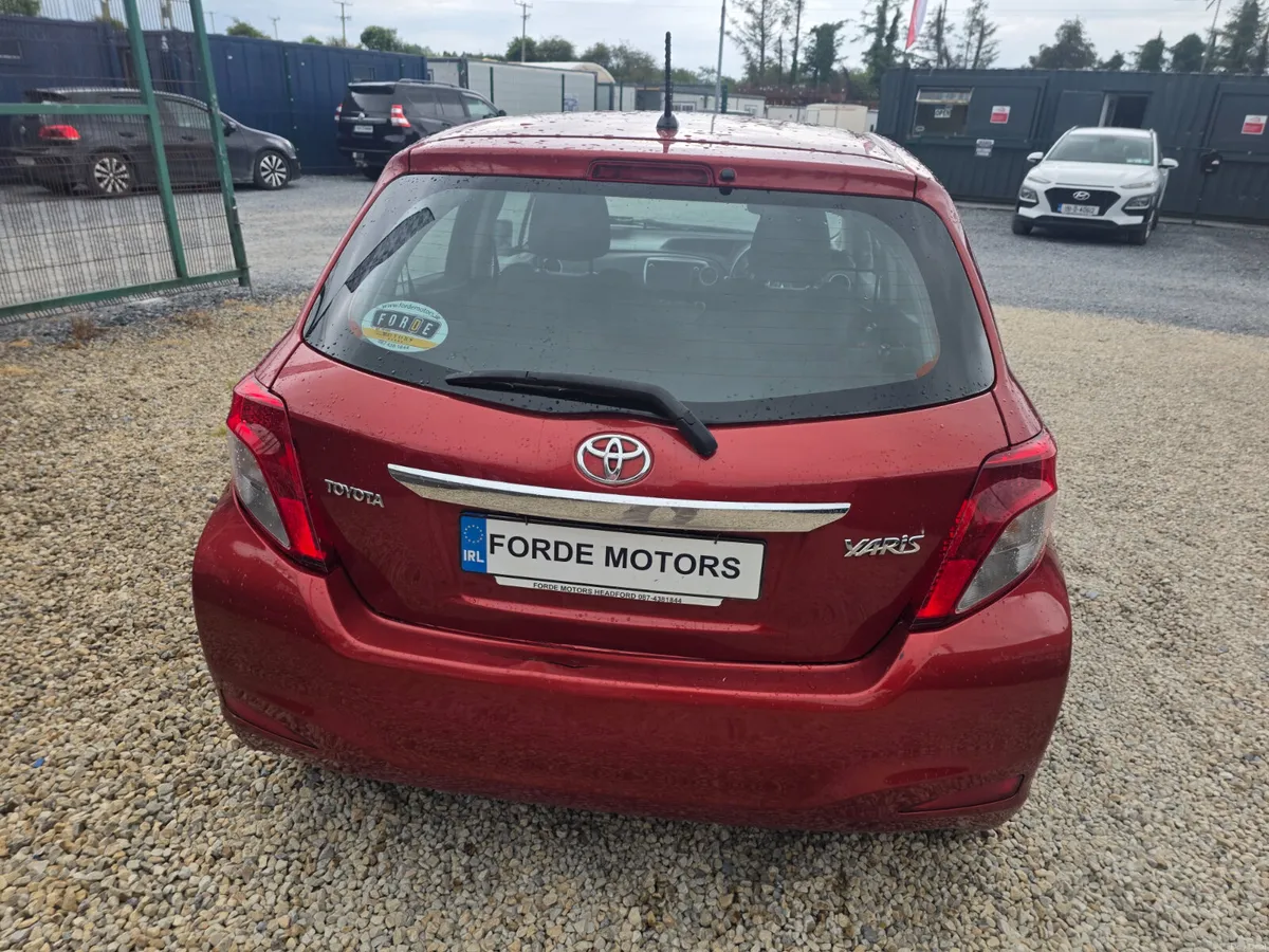 Toyota Yaris 2013 - Image 5