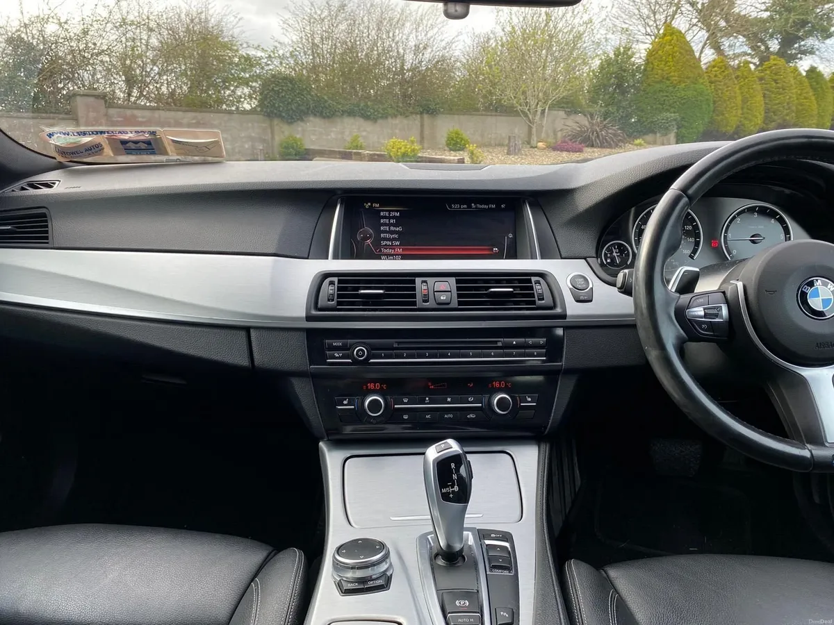 BMW 5-Series 2016 - Image 2