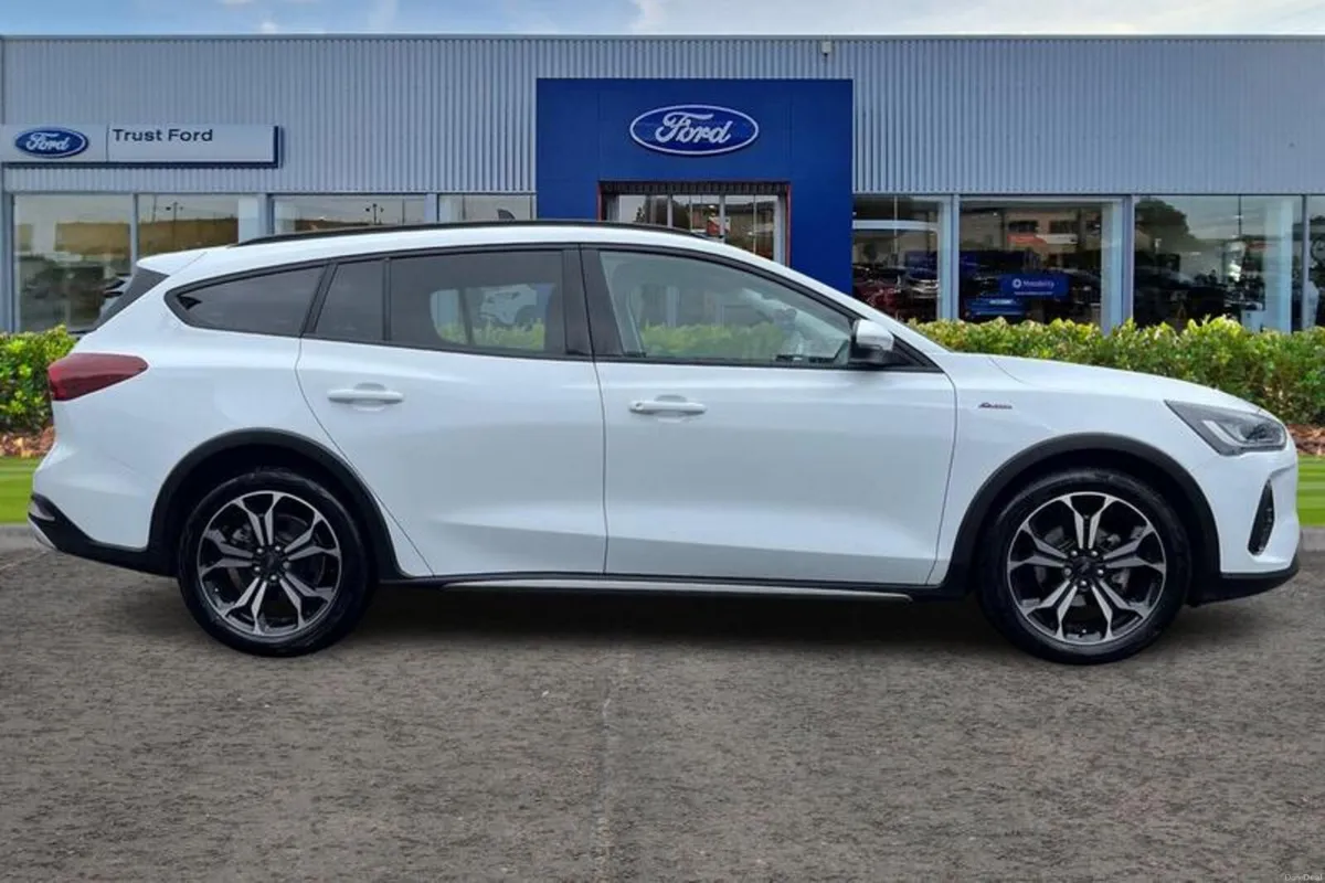 Ford Other Ford Focus Estate 1.0 EcoBoost Hybrid m - Image 3