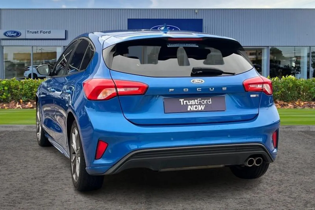 Ford Focus ST-Line Edition - Image 2