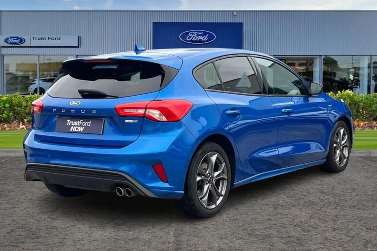 Ford Focus ST-Line Edition - Image 4