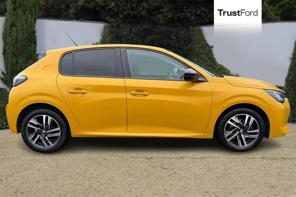 Peugeot 208 Active Premium + - Image 3