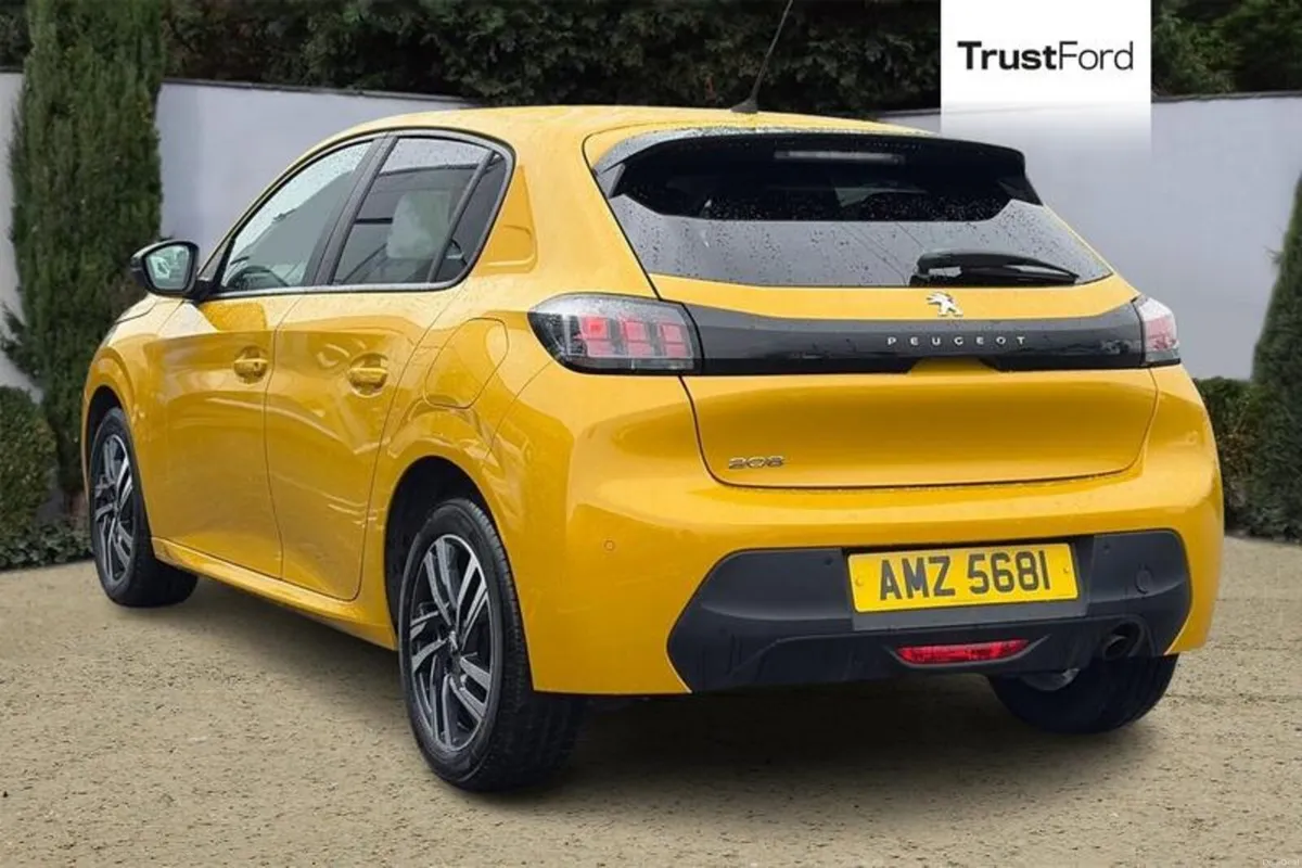 Peugeot 208 Active Premium + - Image 2