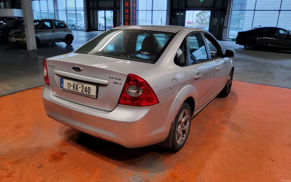Ford Focus 2011 - Image 3