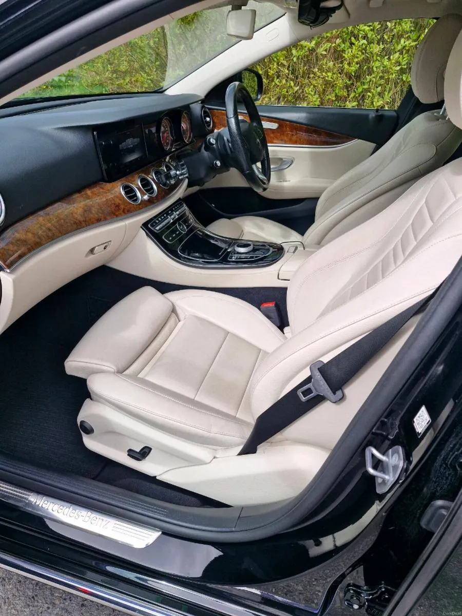 2017 Mercedes E220 - Image 5