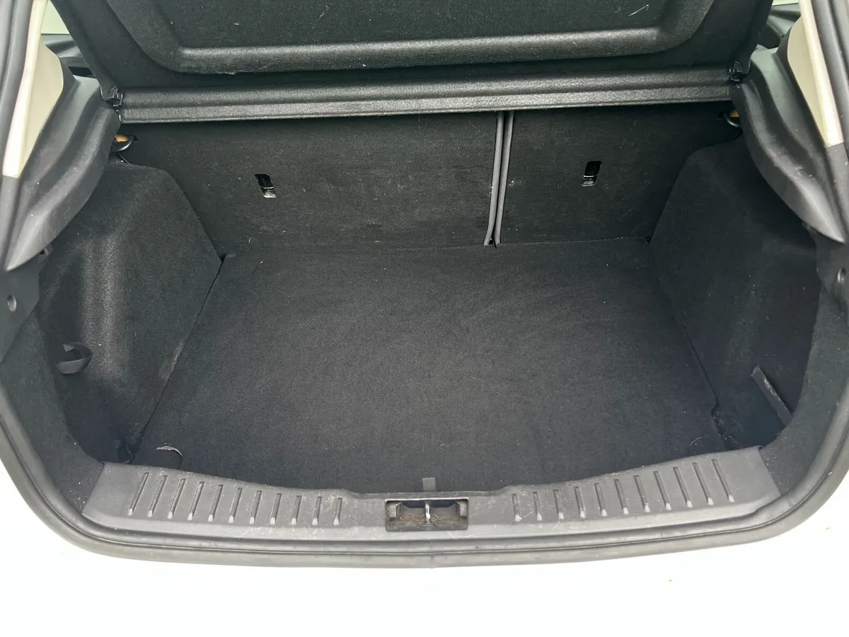 Ford Focus 2012 - Image 4