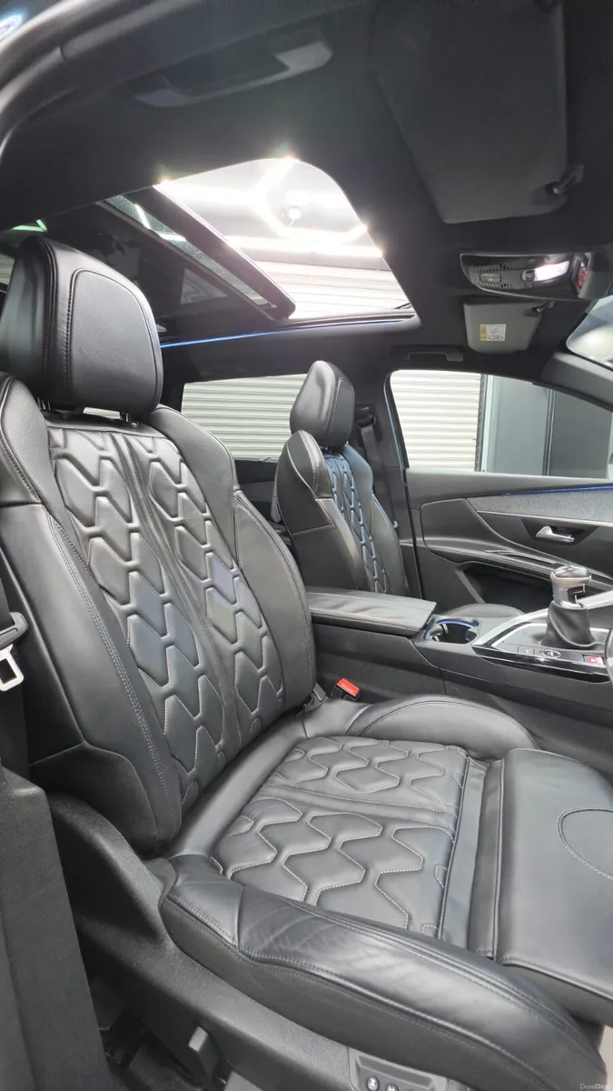 PEUGEOT 5008 GT MANUAL 7 SEATER - Image 3