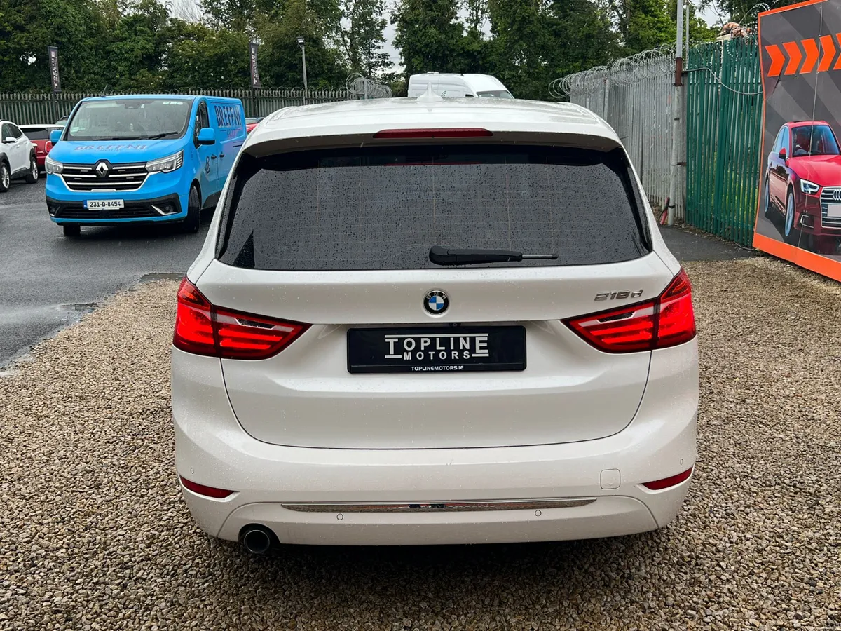 //2 SERIES LUXERY//FULL LEATHER//7 SEATER// - Image 6