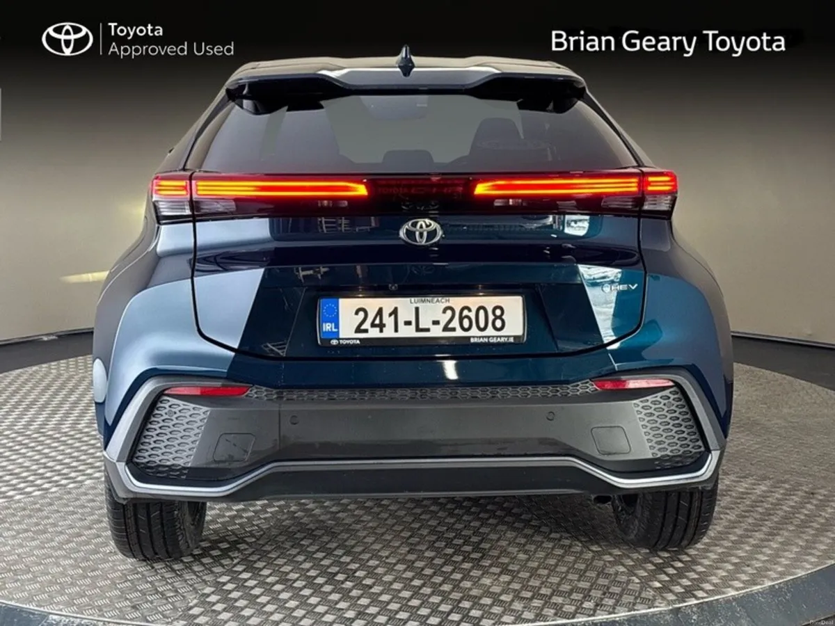 Toyota C-HR HYBRID SPORT - Image 4