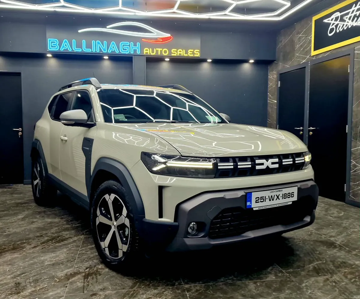 DACIA DUSTER 2025 Journey MHEV 140 - Image 1