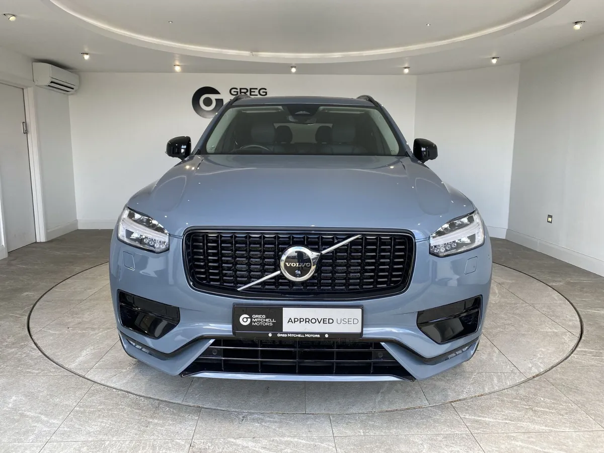 Volvo XC90 2023 - Image 2