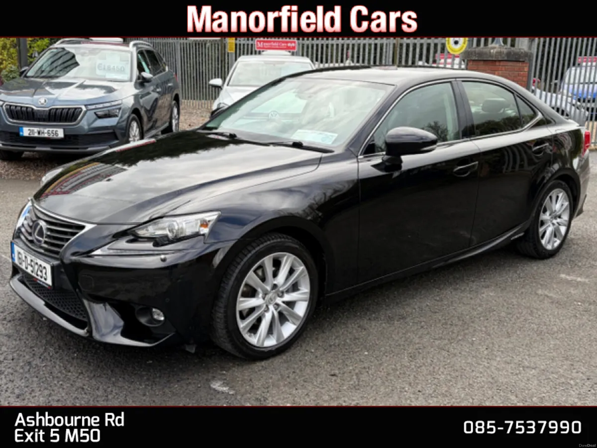 2016 Lexus IS300H Executive 2.5 Petrol Hybrid Auto - Image 3