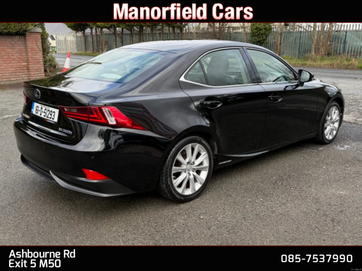 2016 Lexus IS300H Executive 2.5 Petrol Hybrid Auto - Image 4