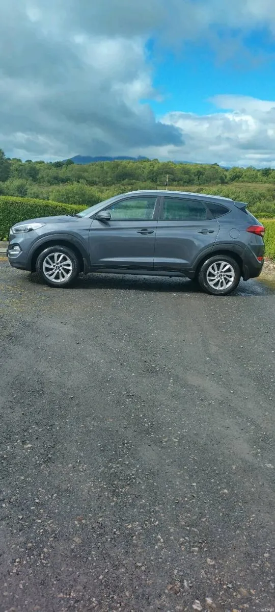 2018 Hyundai Tuscan 1.7D Executive low kms - Image 4