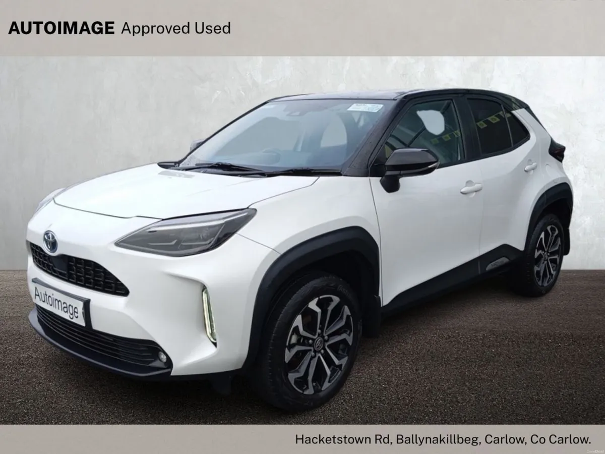 Toyota Yaris Cross 1.5 Hybrid Luna Sport (Pearl wh - Image 1