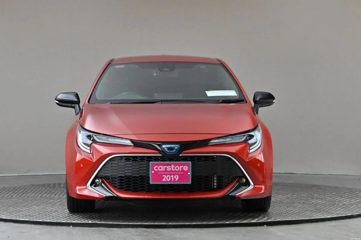 Toyota Corolla 1.8 HYBRID SPORT **ANDROID CAR PLAY - Image 2