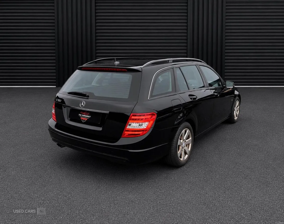 Mercedes-Benz C-Class 1.8 C180 BlueEfficiency Spor - Image 5